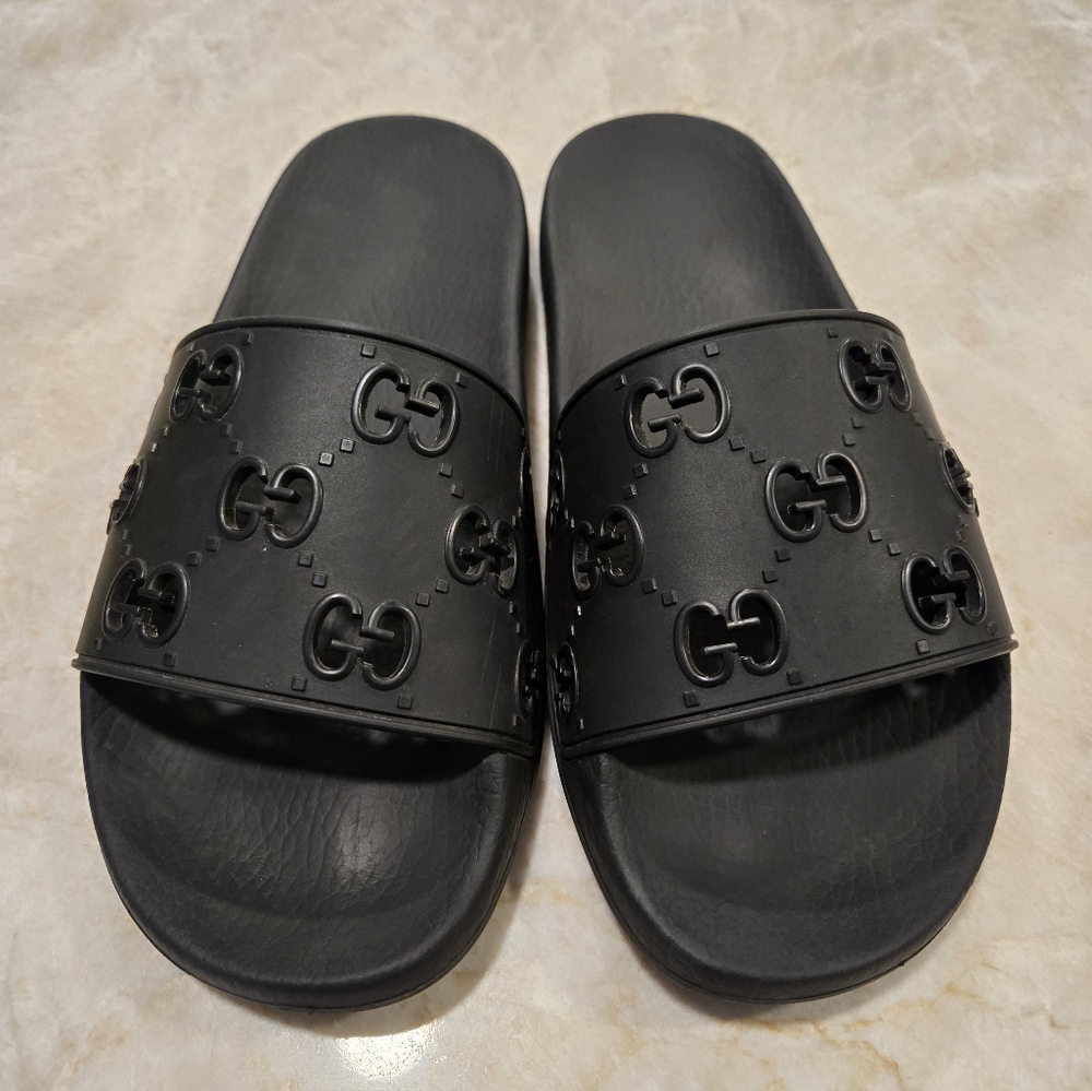 GUCCI GG Slide Sandals